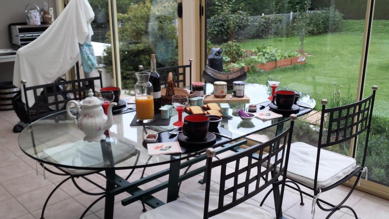 3 chambres privées dans un jardin d'hiver, garage voiture, vélos, motos Tourville-sur-Arques Exterior foto